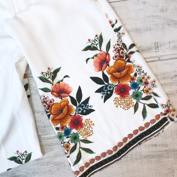 Anthropologie Farm Rio Melila Floral Flared Pants - Picture 5 of 8